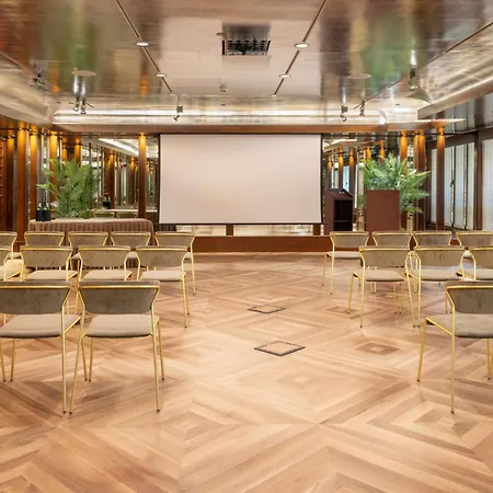 Park Hyatt 5* Milánó