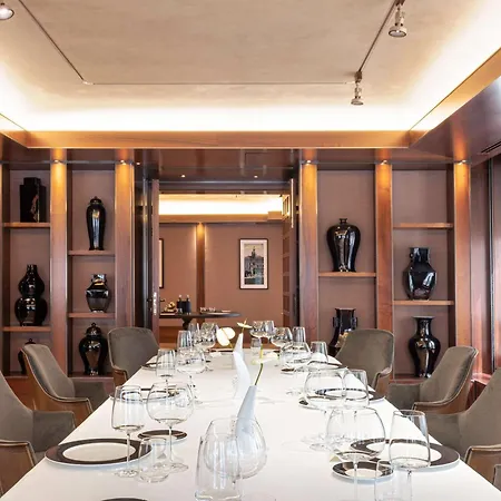 Park Hyatt 5*
